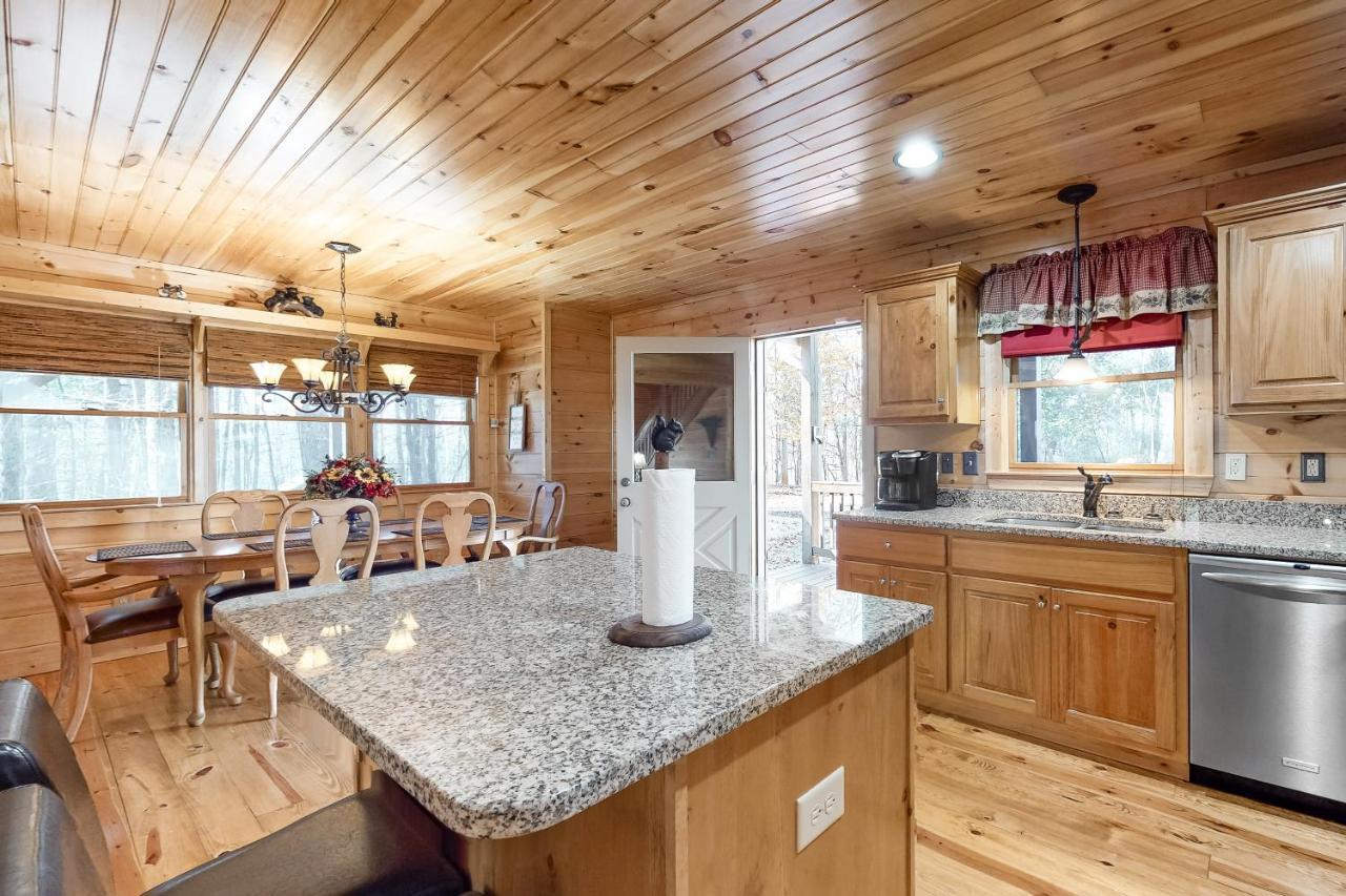 Bearfoot Lodge Ellijay Exterior photo