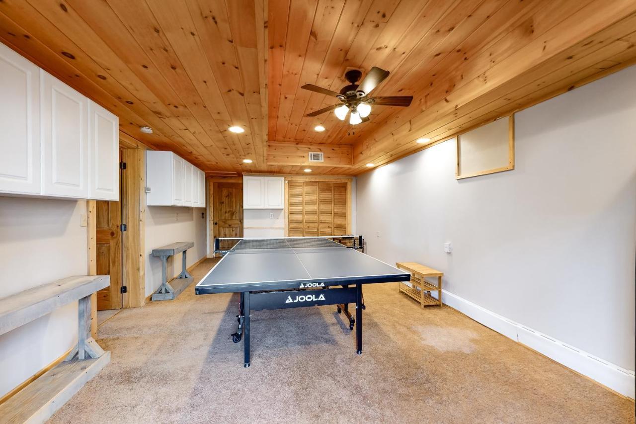 Bearfoot Lodge Ellijay Exterior photo